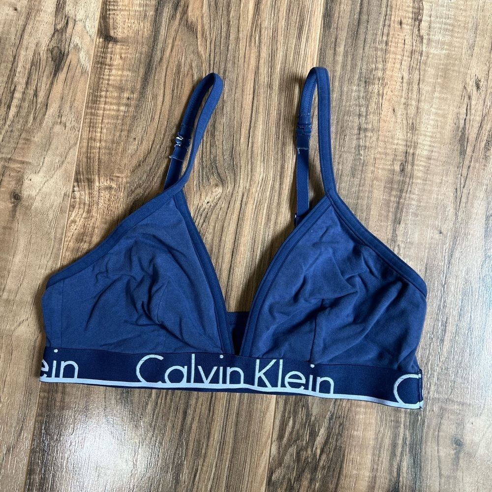 Calvin Klein sports bra L